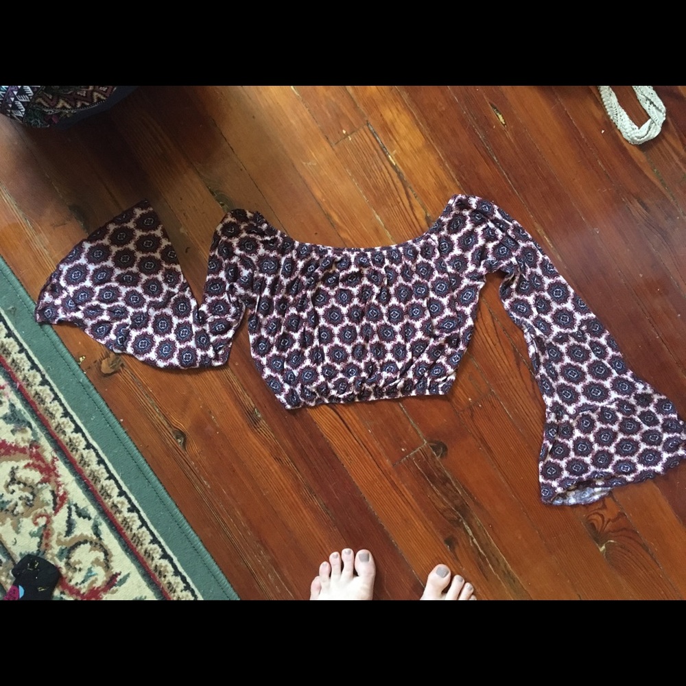 Crop off the shoulder